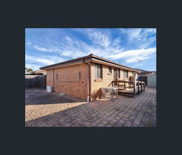 2 bedroom unit - Photo 4