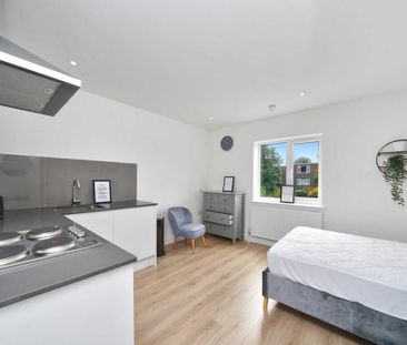 Studio to rent - Photo 1