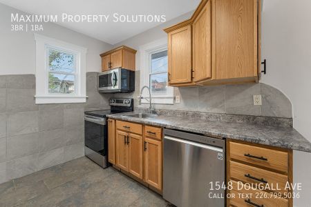 House for Rent - Photo 3