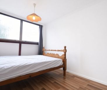 5 bedroom Town house to rent - Photo 4
