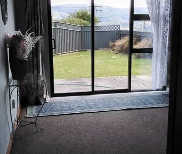 Very nice 2 bedroom Waverley home - Photo 6