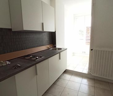 Location Appartement 2 pièces 38m² MAROLLES EN HUREPOIX 91630 - Photo 2