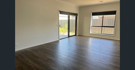 Evergreen Estate - Photo 2