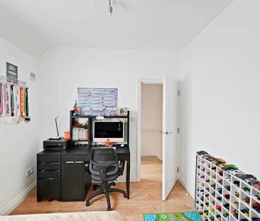 3 bedroom terraced house to rent - Photo 5