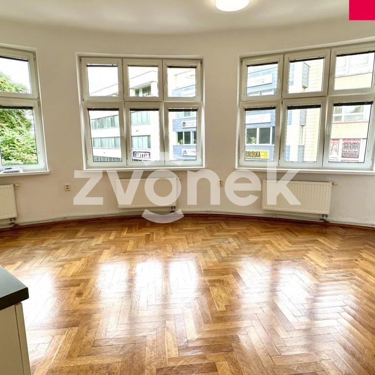 Pronájem bytu 3+1 71 m2 - Photo 1