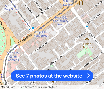 “Secure complex, luxury of 2 car parking spaces and water bills inc... - Photo 1