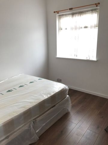 3 Bed Flat, Wakefield Street, E6 - Photo 2