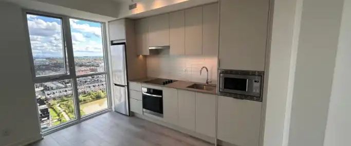 1808 - 3079 TRAFALGAR ROAD | 1808 - 3079 TRAFALGAR ROAD, Oakville - Photo 1