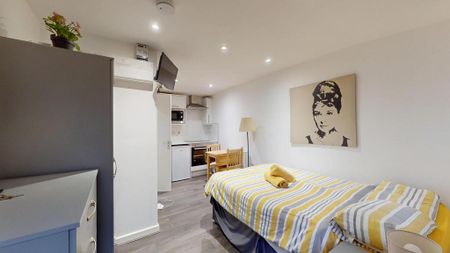 Studio to rent - Photo 3