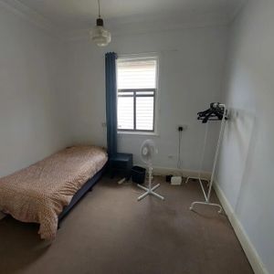 Hurlstone Park - Photo 2