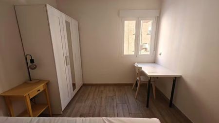 Calle Cangas de Onís, Madrid, Community of Madrid 28037 - Photo 2