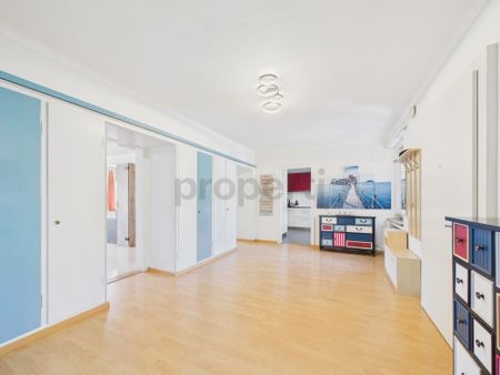 Sanfte Aussicht in Schüpfheim, Fünf Schlafzimmer für viel Platz, Renoviertes Traditionsgebäude mit Balkon - Photo 2