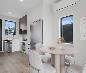 Beautiful 2-Bedroom 1.5 bath Standalone Townhouse - Photo 3