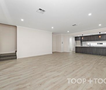 Modern Family Living with Space, Style & Convenience - Photo 2