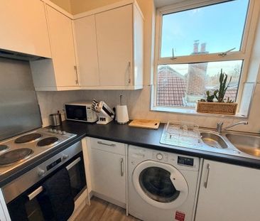 West Road, Woolston - Photo 1