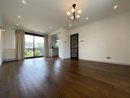 3 bedroom end of terrace house to rent - Photo 5