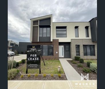 Modern Living Townhouse! - Photo 6