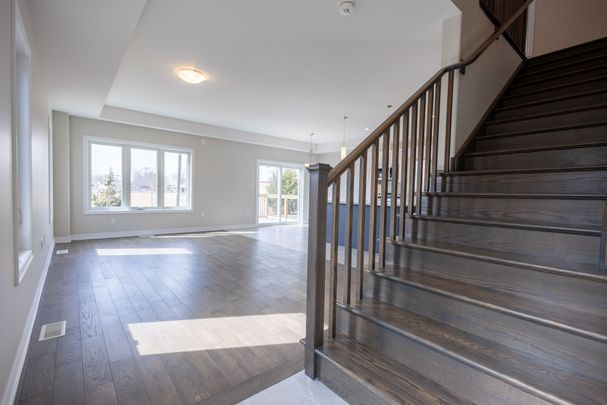 For Lease - 25 McMann Drive, Thorold, Ontario - Photo 1