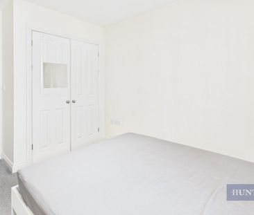1 bedroom Flat To Let - Photo 4