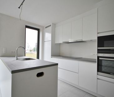 Ruim appartement met autostaanplaats op gunstige locatie! - Foto 6