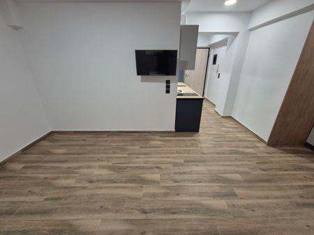 Studio/Γκαρσονιέρα για ενοικίαση Κέντρο (Ιωάννινα) - Photo 4