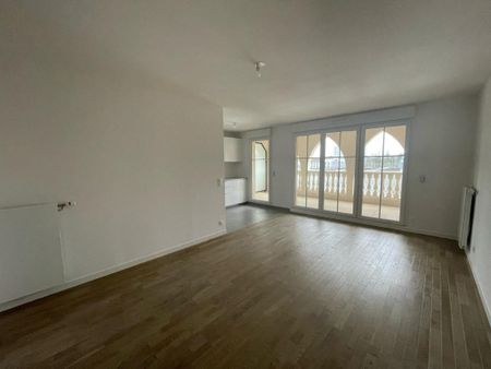 Location Appartement 3 pièces 69m² LE PLESSIS ROBINSON 92350 - Photo 3