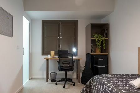 Carrer de Sant Donís, Valencia, Valencian Community 46003 - Photo 3