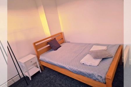 4 bedroom house to rent - Photo 2