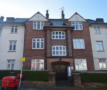 4 bedroom flat to rent - Photo 5