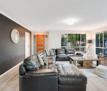 Immaculate Family Home In The Shores Estate - Photo 3