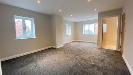 5 bedroom detached house to rent - Photo 4