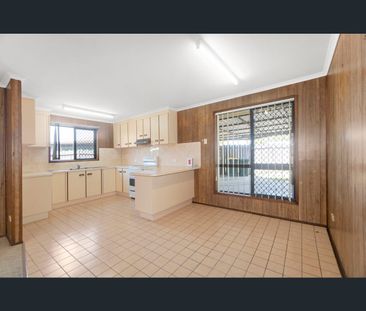7 Somers Street, Kepnock, Qld 4670 - Photo 6