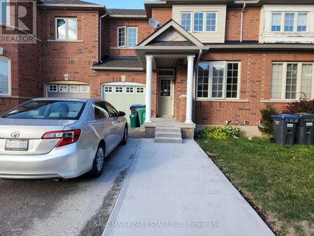 For Lease - 39 Frostbite Lane, Brampton, Ontario - Photo 2