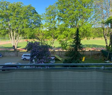 Wohnung mit Balkon an der Küche und Blick ins Grüne zzgl. PKW-Stell... - Photo 1