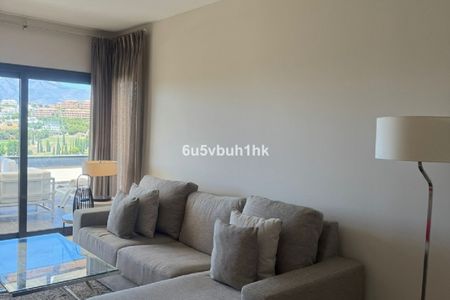 3 Bedroom Apartment For Rent in Los Flamingos, Málaga - Photo 2