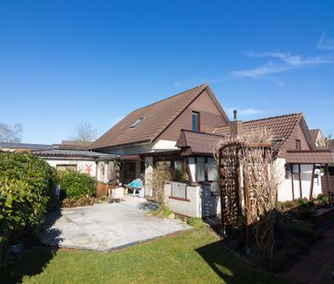 Familienhaus, 5 ZKB, ca. 200m2 WF/NF, EBK, Wintergarten, Garten, Ca... - Foto 1