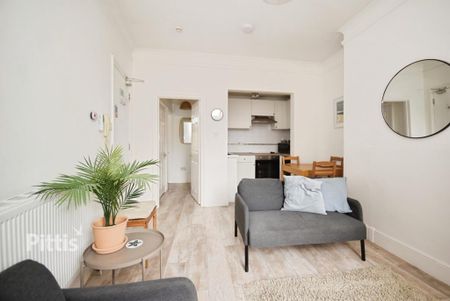 2 bedroom apartment to rent - Photo 3