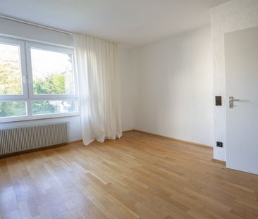 KR-Nahe Stadtwald! Lichtdurchflutete 2 Zimmer Wohnung mit Balkon un... - Photo 1