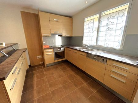 Location Maison 5 pièces 80m² - Photo 2