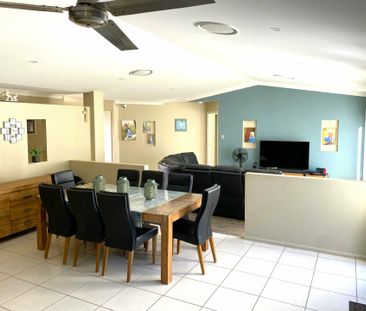 Executive home high on the hill in Steele Court - Photo 6