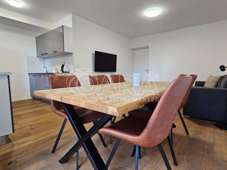 Pronájem bytu 3+kk 72 m2 - Fotografie 2