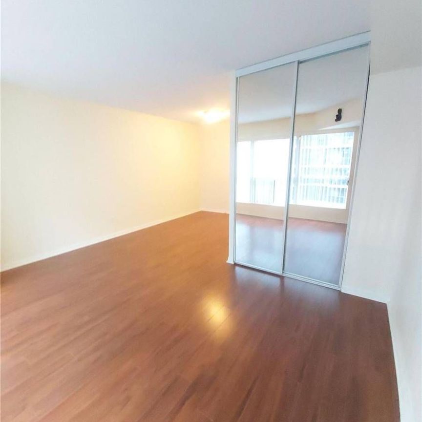 For Lease - 7 Carlton Street Unit# 402, Toronto, Ontario - Photo 1