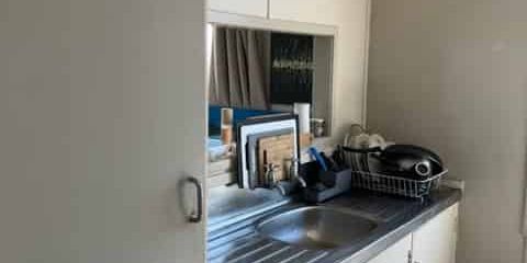 Baker Street Beauty - Photo 3