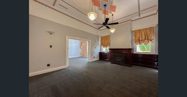 Spacious Home with 5 Bedrooms & Multiple Living Areas - Photo 1