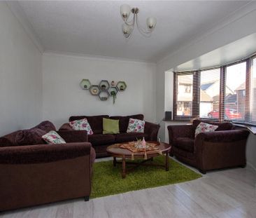 3 bedroom semi-detached house to rent - Photo 3