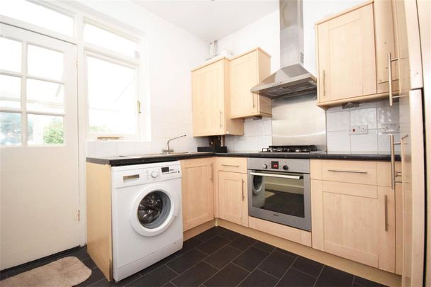 Whitton Road, Twickenham, Middlesex, TW1 - Photo 1