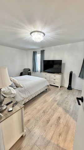 For Lease - 735 Pam Crescent Unit# Main&2nd, Newmarket, Ontario - Photo 3