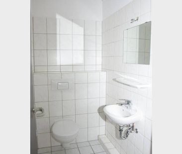 - Große Galeriewohnung mit Parkett - Bad mit Wanne und Dusche - Foto 2