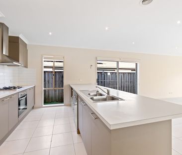 Beautifully Presented Home In A Fantastic Location - Photo 4