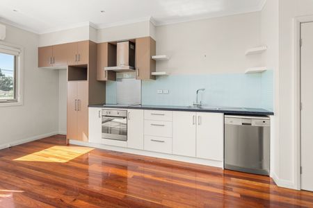 Two Bedroom Home in Prime Location - Photo 5